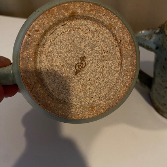 Set of 2 Rustic Stoneware‎ Mugs Green and Brown Speckled Handmade Look - Picture 7 of 8